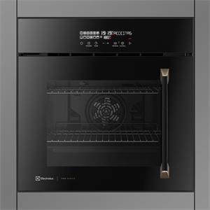 Forno de Embutir Elétrico Electrolux OE9VT Pro Series de Convecção com Grill 80L 3.000W Preto - 220V